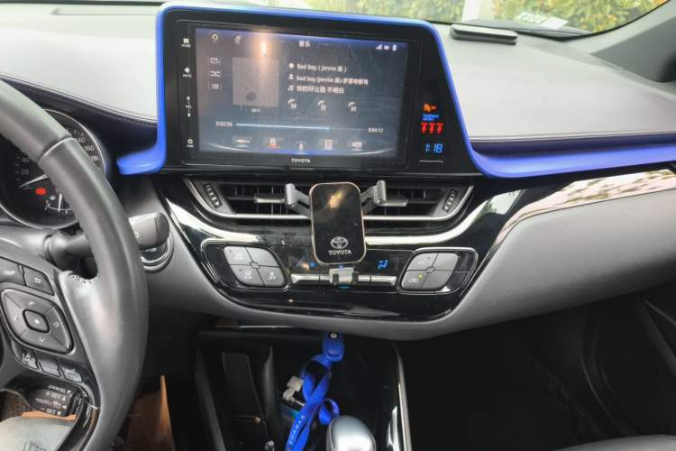 Used Toyota IZOA 2018 2.0L Yichi Edition China V Standard Audio And AC Panel
