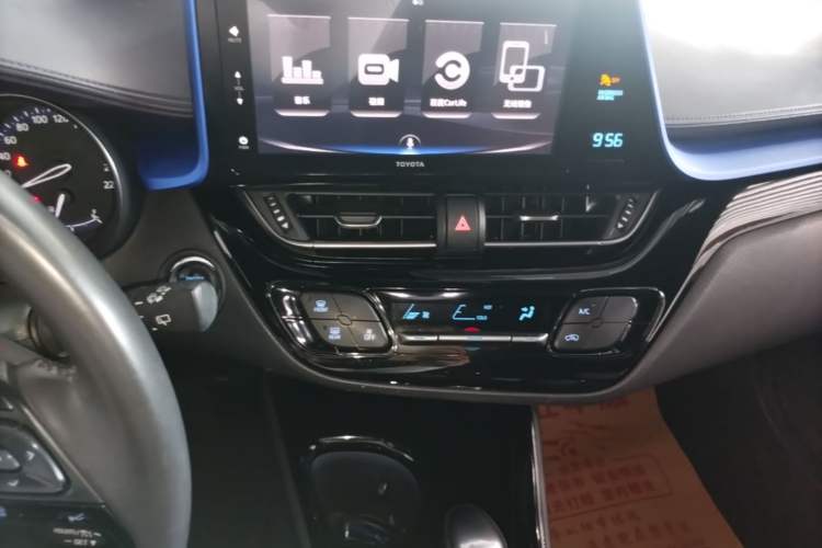 Used Toyota IZOA 2018 2.0L Yichi Edition China V Standard Audio And AC Panel