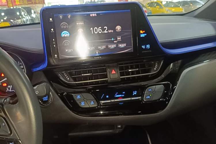 Used Toyota IZOA 2018 2.0L Yichi Version China VI Standard Audio And AC Panel