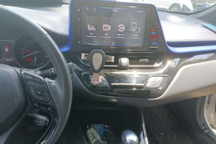 Used Toyota IZOA 2018 2.0L Yichi Version China VI Standard Audio And AC Panel