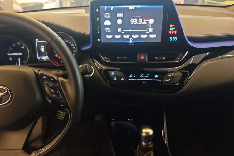 Used Toyota IZOA 2018 2.0L Yichi Edition China V Standard Audio And AC Panel