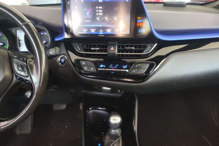 Used Toyota IZOA 2018 2.0L Yichi Version China VI Standard Audio And AC Panel