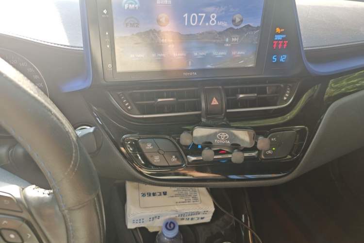 Used Toyota IZOA 2018 2.0L Yichi Edition China V Standard Audio And AC Panel
