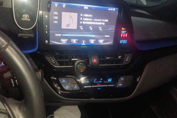 Used Toyota IZOA 2018 2.0L Yichi Version China VI Standard Audio And AC Panel