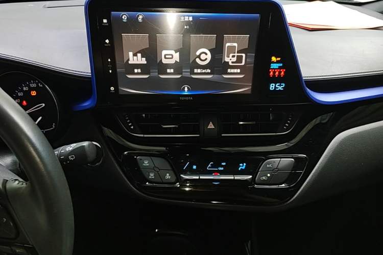 Used Toyota IZOA 2018 2.0L Yichi Version China VI Standard Audio And AC Panel