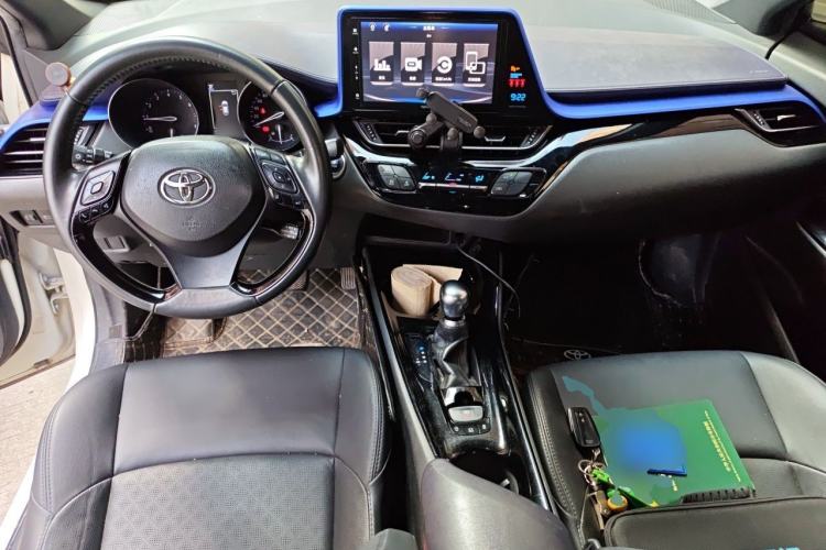Used Toyota IZOA 2018 2.0L Yichi Edition China V Standard Center Console