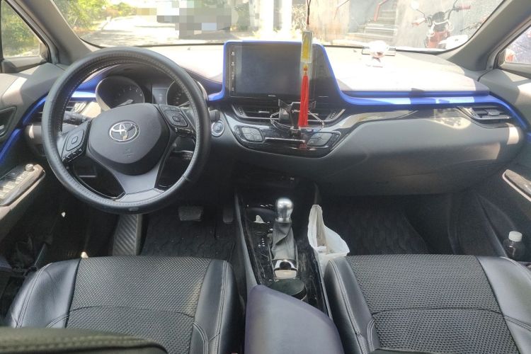 Used Toyota IZOA 2018 2.0L Yichi Edition China V Standard Center Console