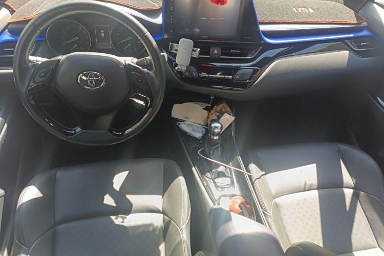Used Toyota IZOA 2018 2.0L Yichi Edition China V Standard Center Console