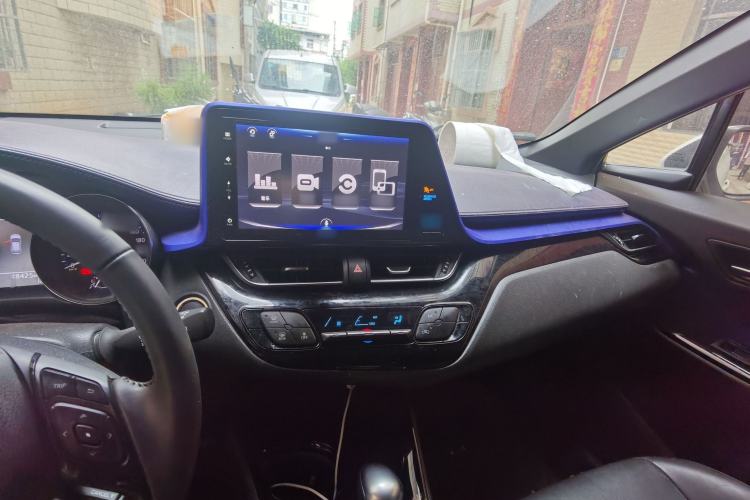 Used Toyota IZOA 2018 2.0L Yichi Version China VI Standard Center Console
