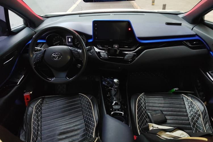 Used Toyota IZOA 2018 2.0L Yichi Edition China V Standard Center Console