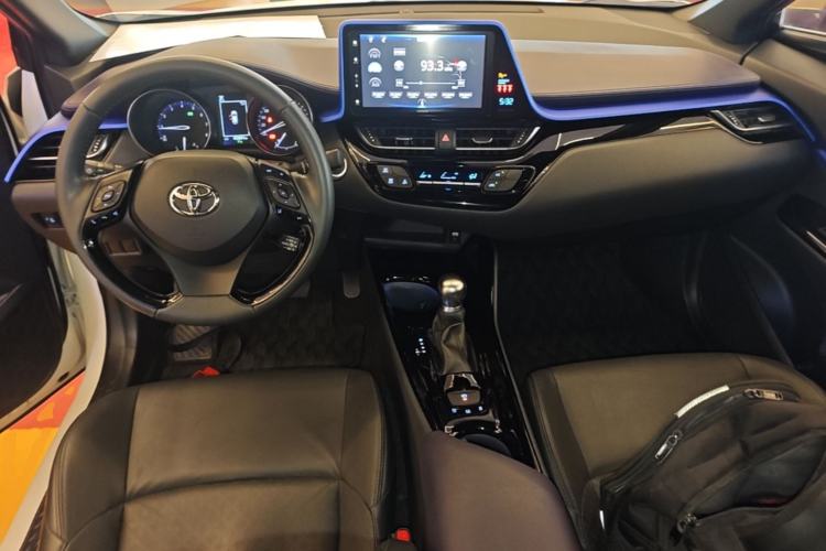 Used Toyota IZOA 2018 2.0L Yichi Edition China V Standard Center Console
