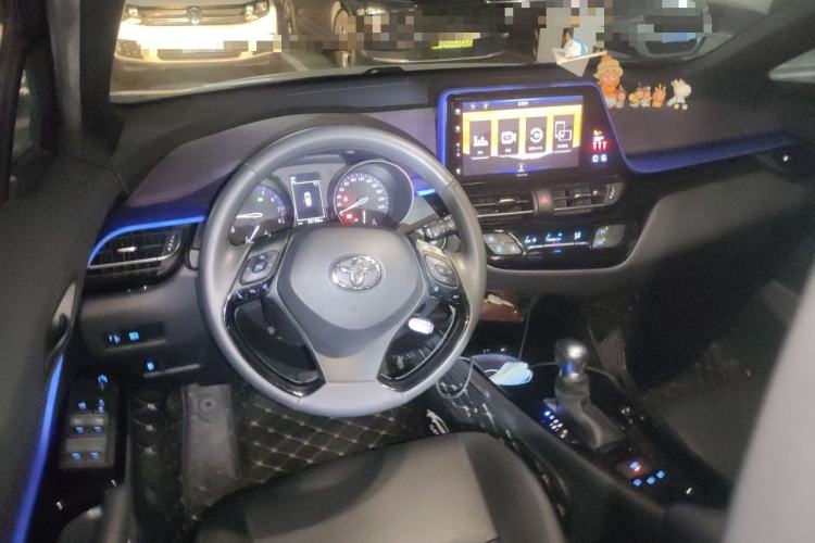 Used Toyota IZOA 2018 2.0L Yichi Version China VI Standard Center Console