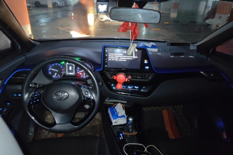 Used Toyota IZOA 2018 2.0L Yichi Edition China V Standard Center Console
