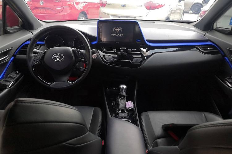 Used Toyota IZOA 2018 2.0L Yichi Edition China V Standard Center Console