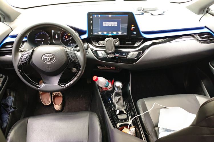 Used Toyota IZOA 2018 2.0L Yichi Edition China V Standard Center Console