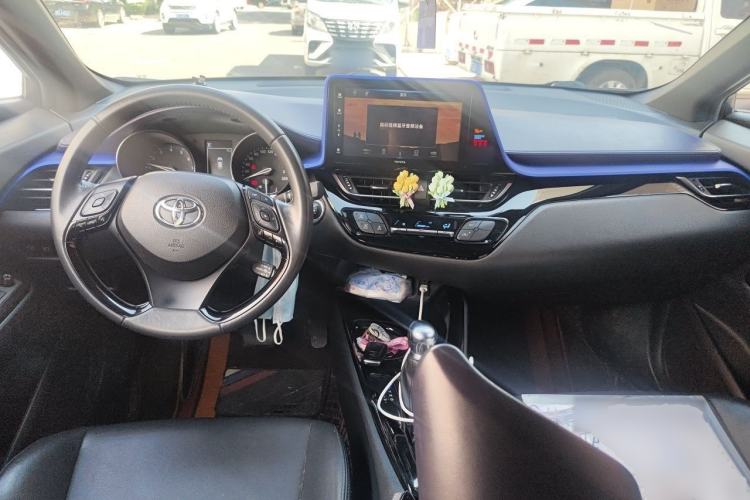 Used Toyota IZOA 2018 2.0L Yidong Version China V Standard Center Console