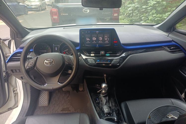 Used Toyota IZOA 2018 2.0L Yichi Edition China V Standard Center Console