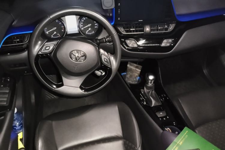 Used Toyota IZOA 2018 2.0L Yichi Version China VI Standard Center Console