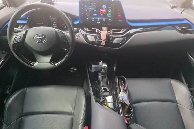 Used Toyota IZOA 2018 2.0L Yichi Edition China V Standard Center Console