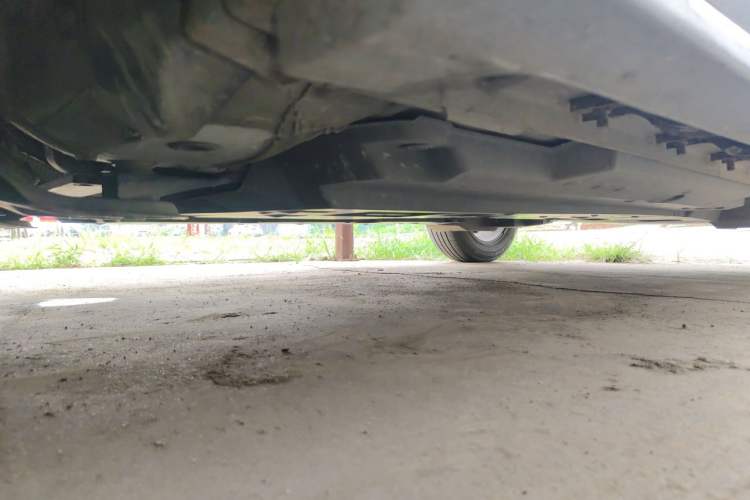 Used Toyota IZOA 2018 2.0L Yichi Version China VI Standard Chassis Front Left