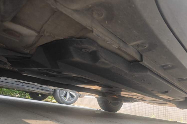 Used Toyota IZOA 2018 2.0L Yichi Edition China V Standard Chassis Front Left