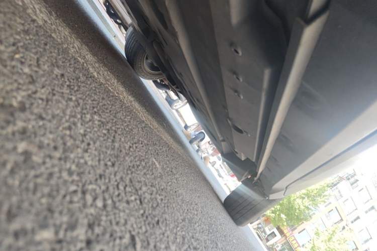 Used Toyota IZOA 2018 2.0L Yidong Version China V Standard Chassis Front Left