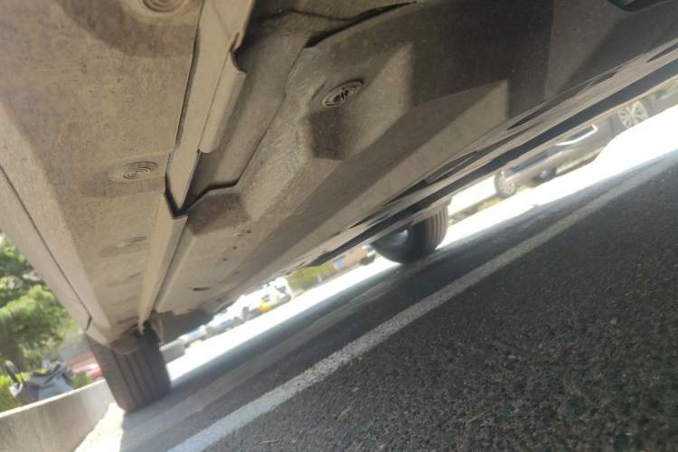 Used Toyota IZOA 2018 2.0L Yichi Edition China V Standard Chassis Front Right
