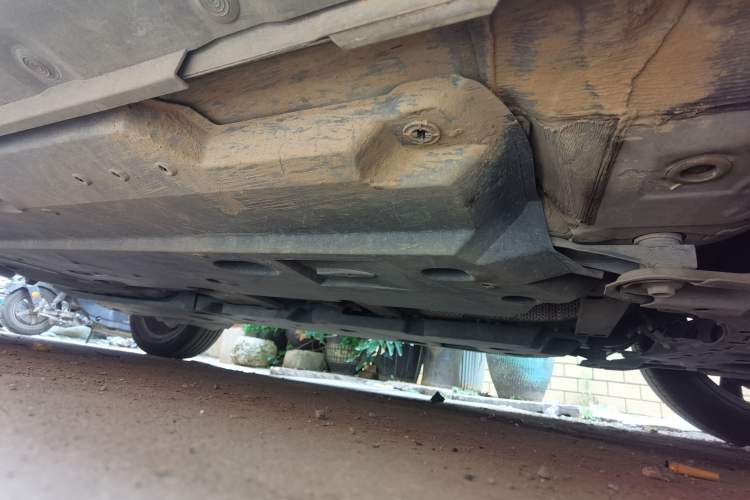 Used Toyota IZOA 2018 2.0L Yichi Version China VI Standard Chassis Front Right