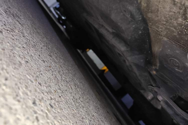 Used Toyota IZOA 2018 2.0L Yichi Version China VI Standard Chassis Front Right