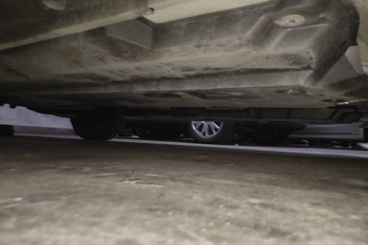 Used Toyota IZOA 2018 2.0L Yichi Version China VI Standard Chassis Front Right