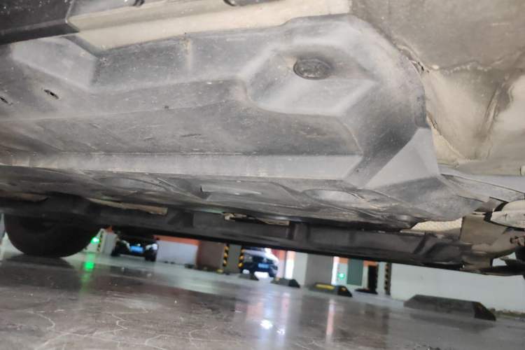 Used Toyota IZOA 2018 2.0L Yichi Edition China V Standard Chassis Front Right
