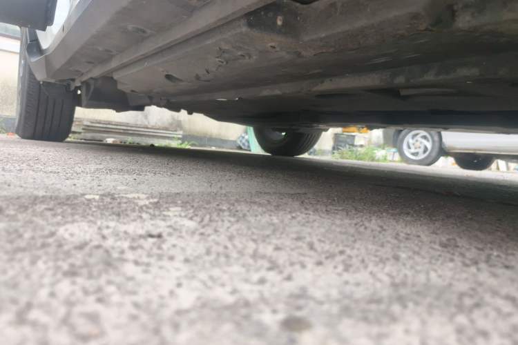 Used Toyota IZOA 2018 2.0L Yixuan Sunroof Version China VI Standard Chassis Front Right