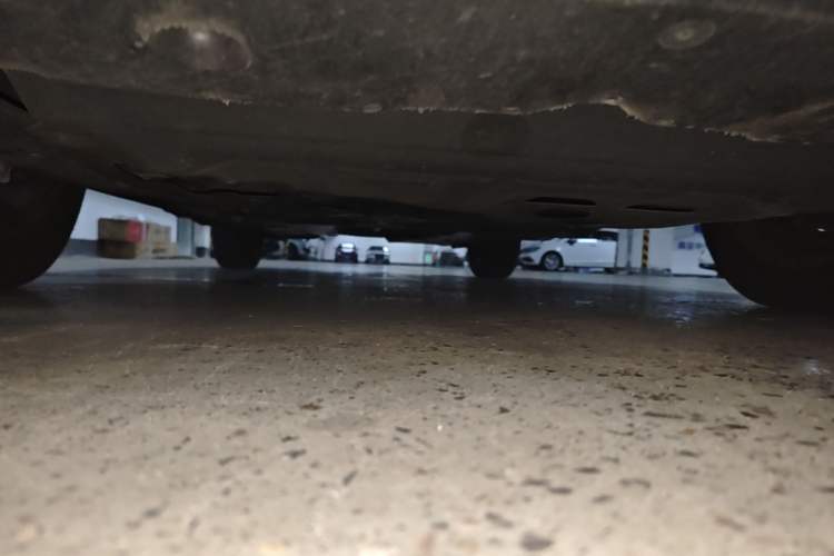 Used Toyota IZOA 2018 2.0L Yichi Version China VI Standard Chassis Front