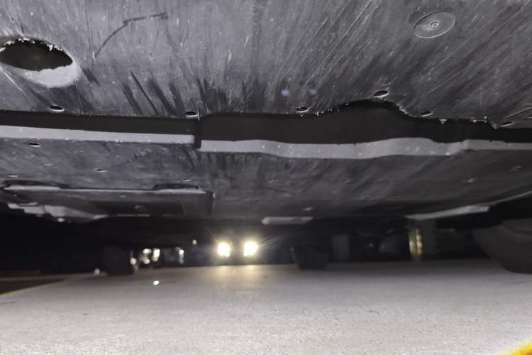 Used Toyota IZOA 2018 2.0L Yichi Version China VI Standard Chassis Front