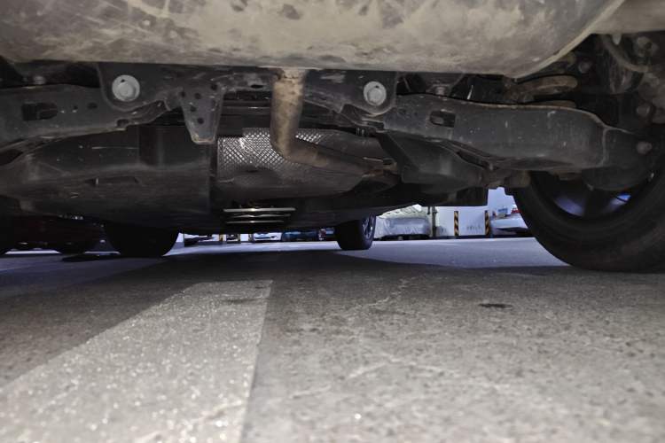Used Toyota IZOA 2018 2.0L Yichi Version China VI Standard Chassis Rear