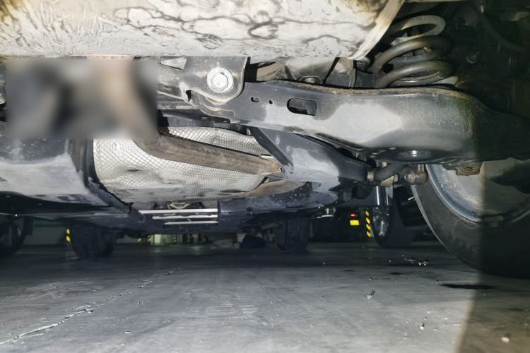 Used Toyota IZOA 2018 2.0L Yichi Version China VI Standard Chassis Rear