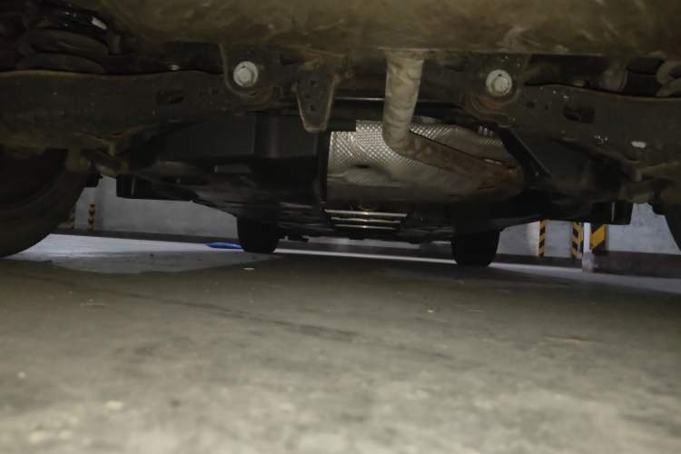 Used Toyota IZOA 2018 2.0L Yichi Version China VI Standard Chassis Rear