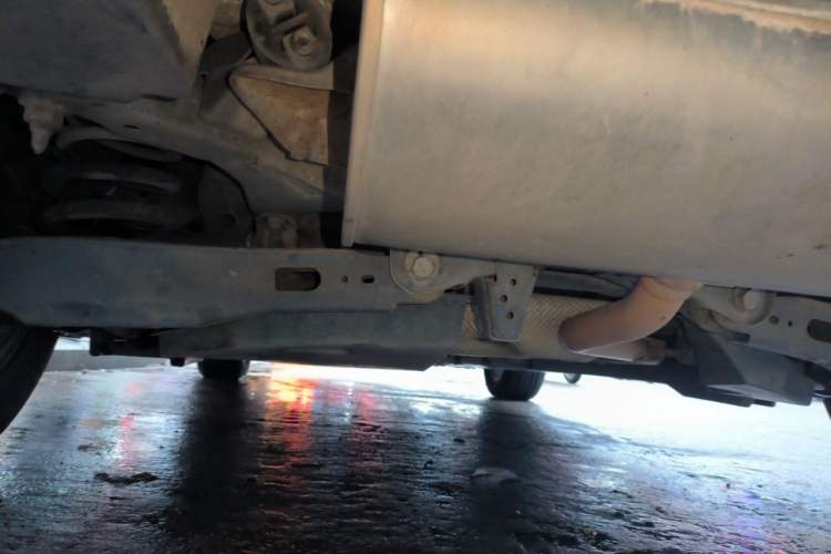 Used Toyota IZOA 2018 2.0L Yichi Version China VI Standard Chassis Rear