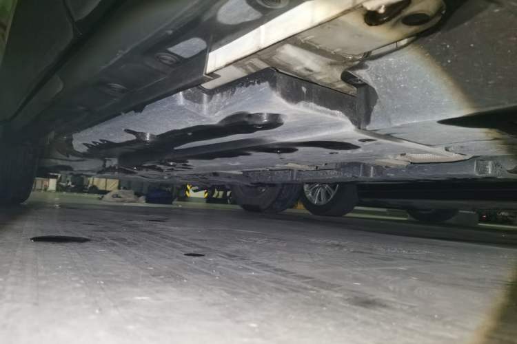Used Toyota IZOA 2018 2.0L Yichi Version China VI Standard Chassis Rear Left