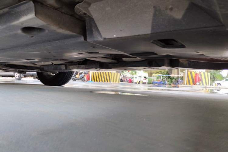 Used Toyota IZOA 2018 2.0L Yichi Version China VI Standard Chassis Rear Left