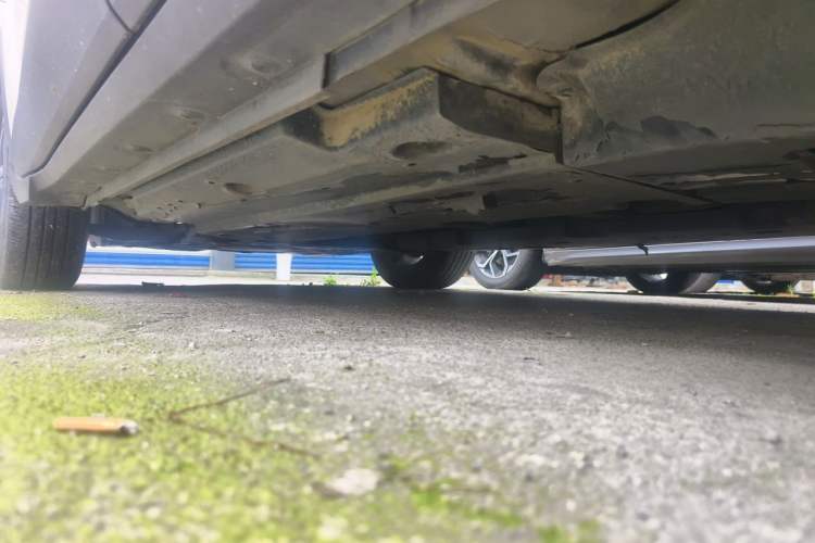 Used Toyota IZOA 2018 2.0L Yixuan Sunroof Version China VI Standard Chassis Rear Left