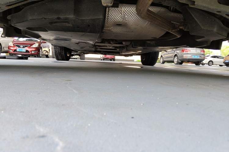 Used Toyota IZOA 2018 2.0L Yichi Version China VI Standard Chassis Rear