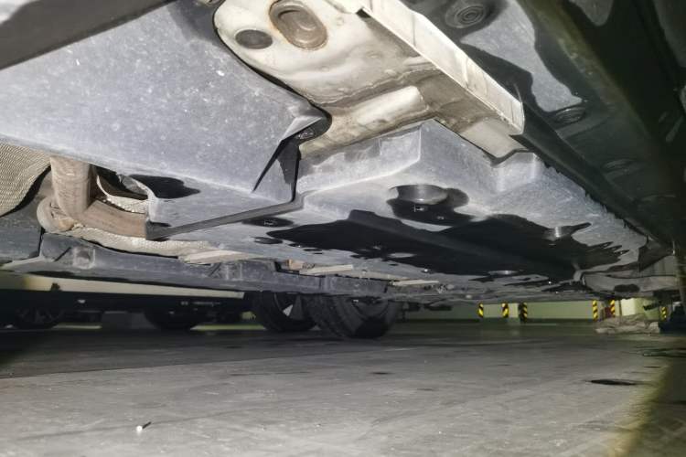 Used Toyota IZOA 2018 2.0L Yichi Version China VI Standard Chassis Rear Right