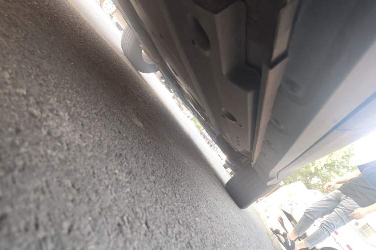 Used Toyota IZOA 2018 2.0L Yidong Version China V Standard Chassis Rear Right
