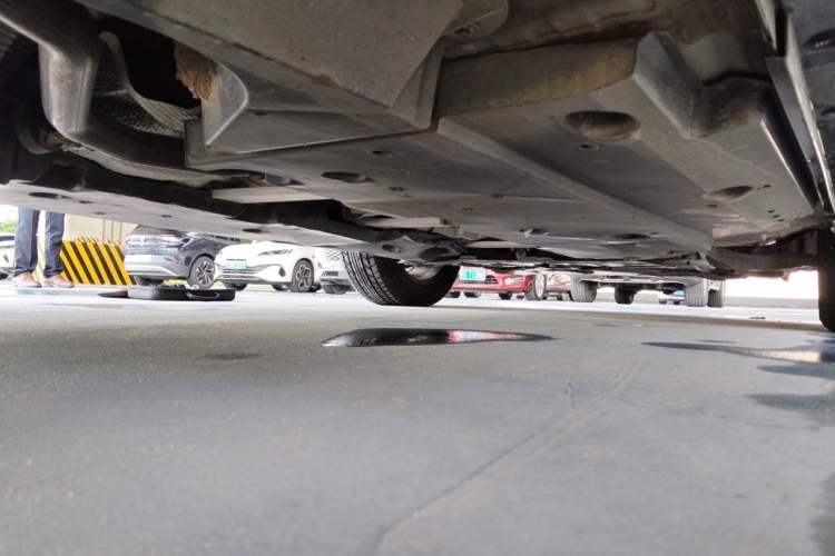 Used Toyota IZOA 2018 2.0L Yichi Version China VI Standard Chassis Rear Right
