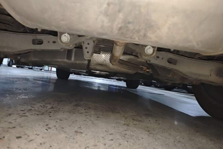 Used Toyota IZOA 2018 2.0L Yichi Version China VI Standard Chassis Rear