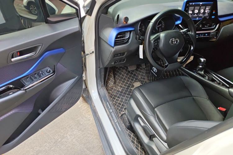Used Toyota IZOA 2018 2.0L Yichi Edition China V Standard Driver Seat
