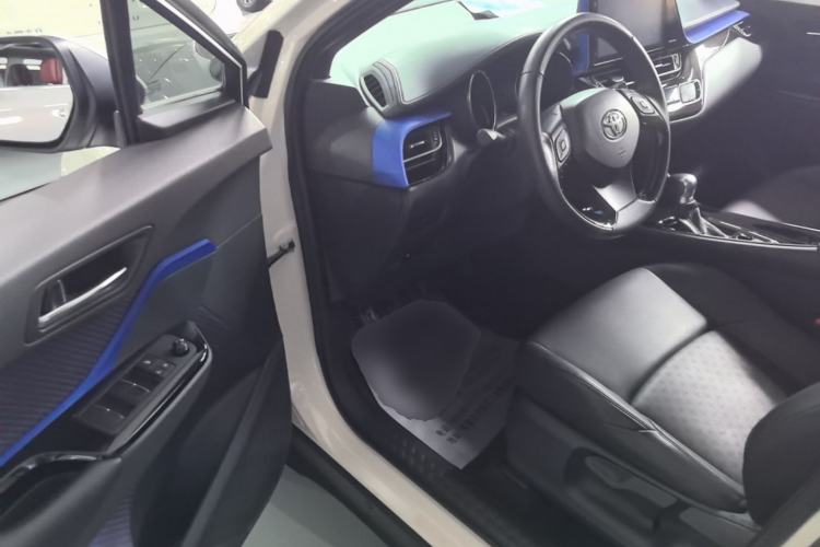Used Toyota IZOA 2018 2.0L Yichi Edition China V Standard Driver Seat