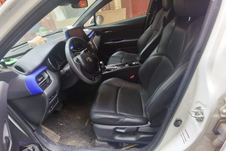 Used Toyota IZOA 2018 2.0L Yichi Version China VI Standard Driver Seat