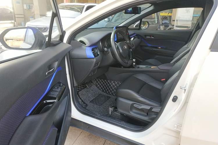 Used Toyota IZOA 2018 2.0L Yichi Edition China V Standard Driver Seat
